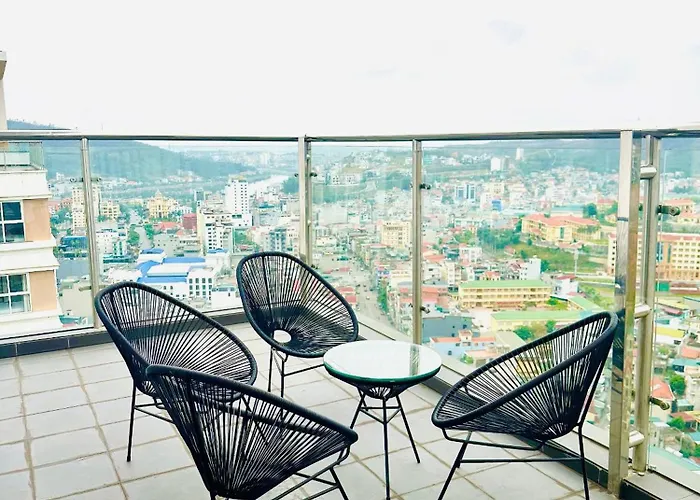 Woodfield Penthouse * Ha Long